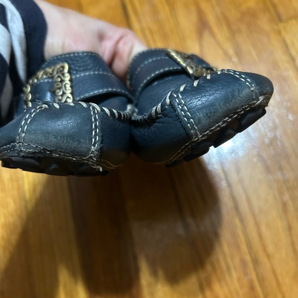 Bare Traps~Ladies Leather Slip-On Loafers~Size 7.5 Blue Pre-Owned - Picture 12 of 13